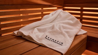 sauna towel wrap small lifestyle